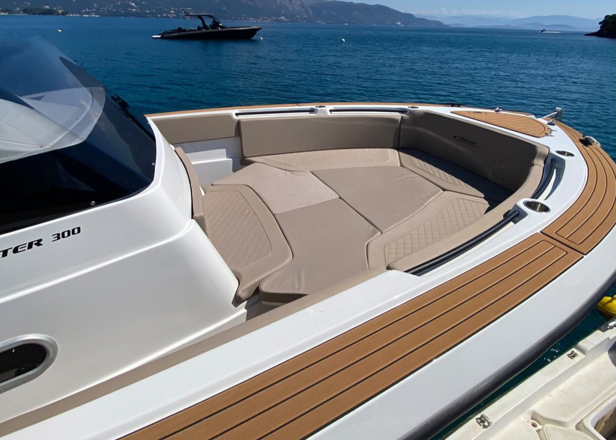 Poseidon Blu Water 300 + Honda Outboard