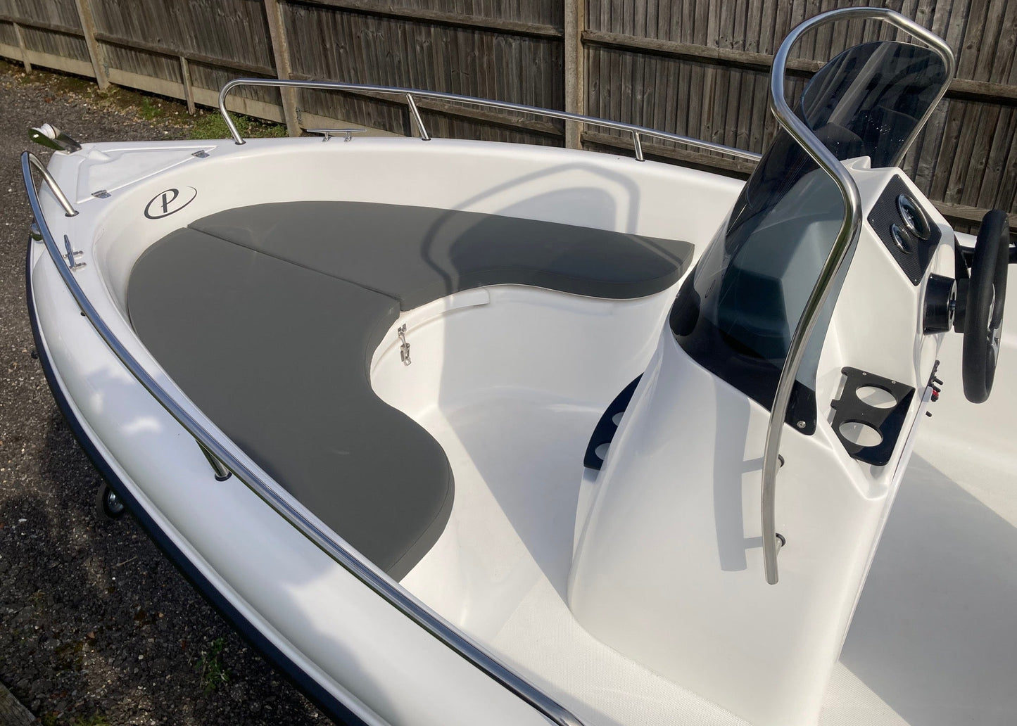 Poseidon Blu Water 170 + Honda Outboard