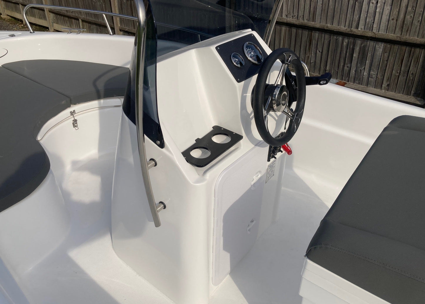 Poseidon Blu Water 170 + Honda Outboard