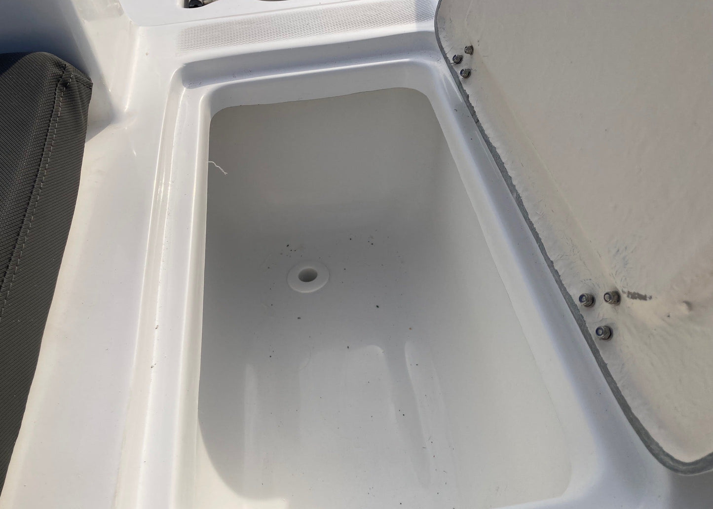 Poseidon Blu Water 170 + Honda Outboard