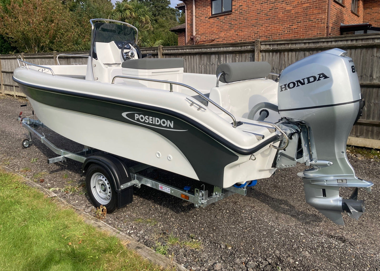 Poseidon Blu Water 170 + Honda Outboard