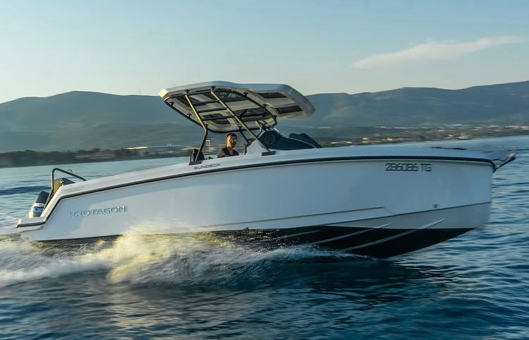 PROTAGON 25 Sundeck + Honda Outboard
