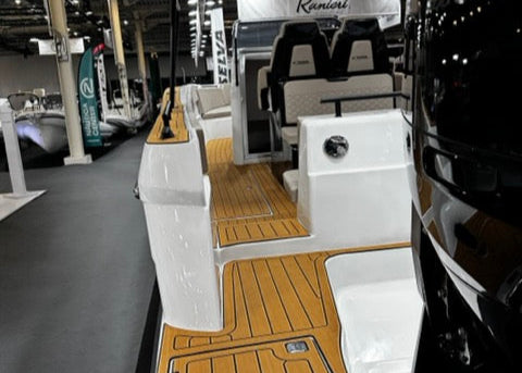 Poseidon Blu Water 300 + Honda Outboard