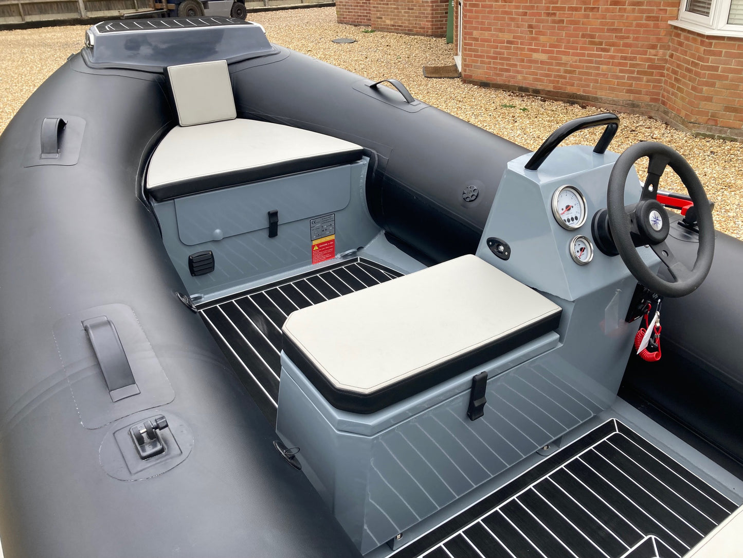 ZAR mini LUX 13 3.9m Console RIB + Honda Outboard