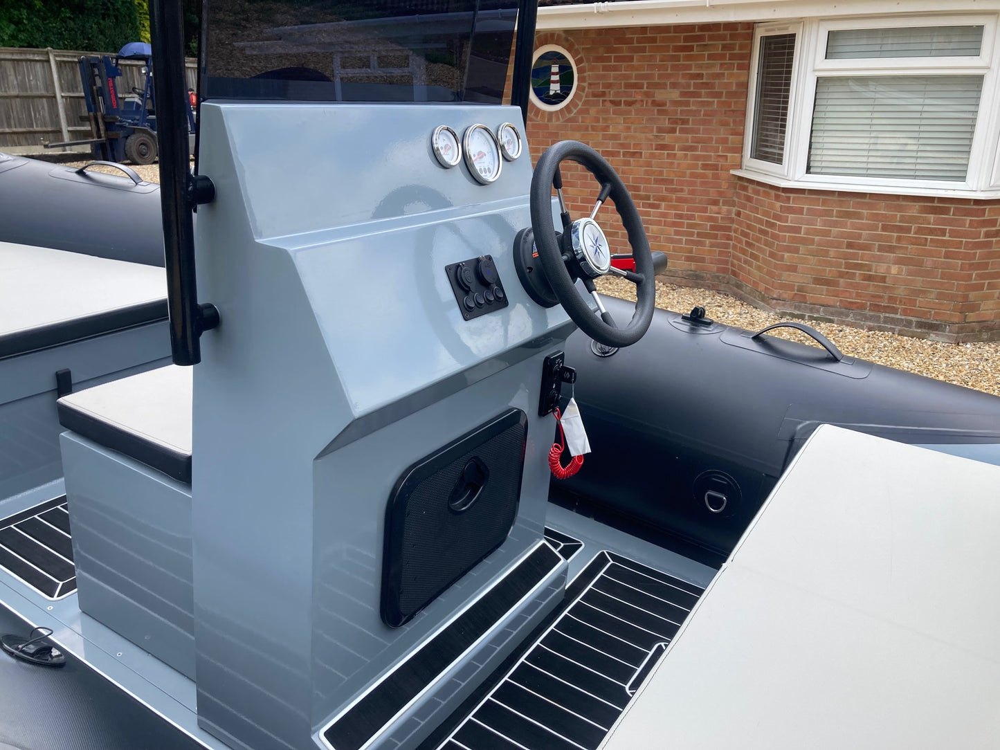 ZAR mini LUX 14 4.2m Console RIB + Honda Outboard