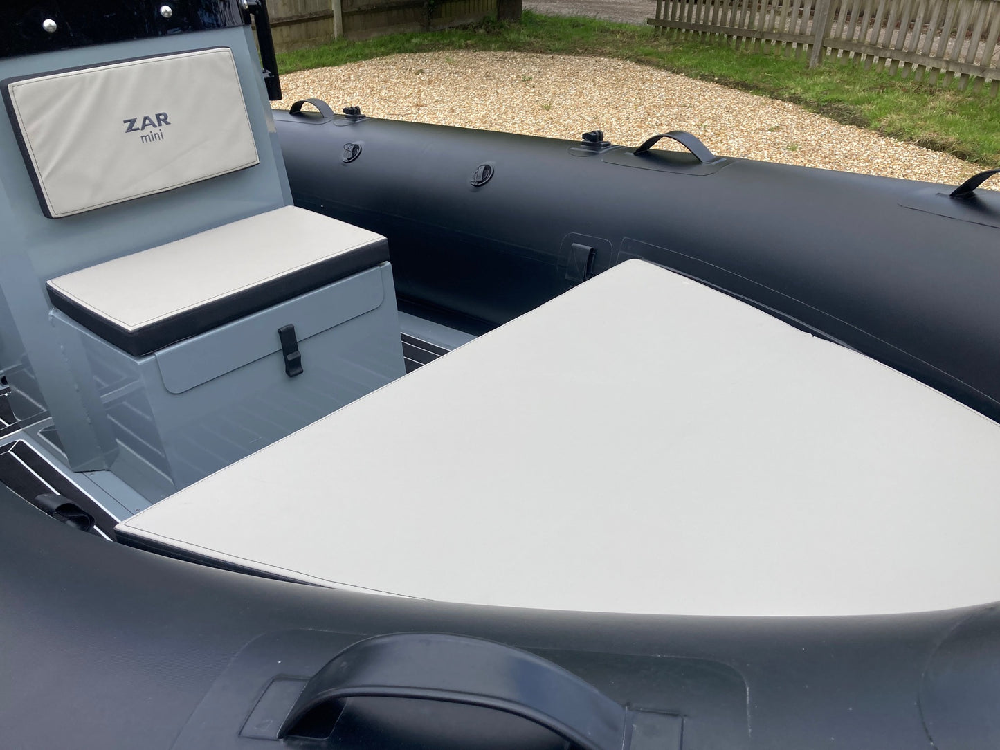 ZAR mini LUX 14 4.2m Console RIB + Honda Outboard