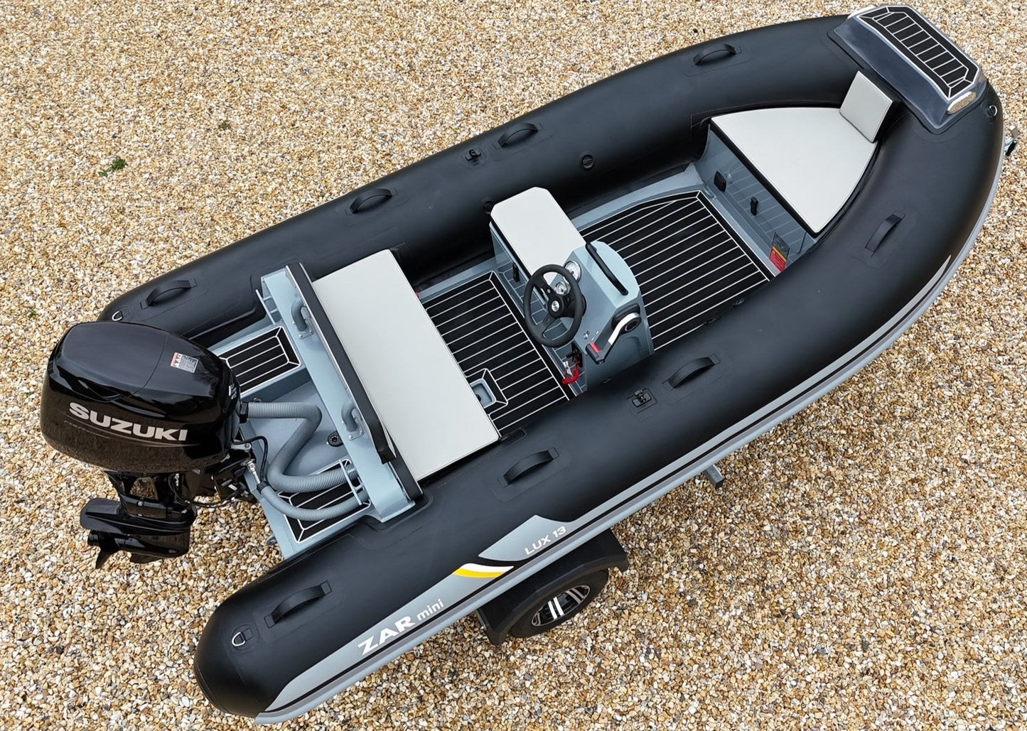 ZAR mini LUX 13 3.9m Console RIB + Honda Outboard
