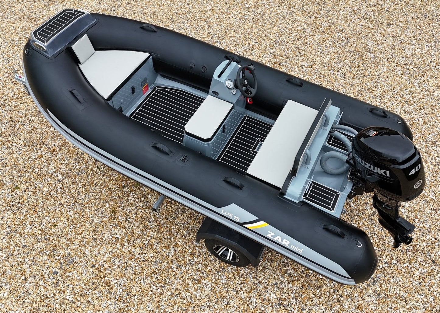 ZAR mini LUX 13 3.9m Console RIB + Honda Outboard