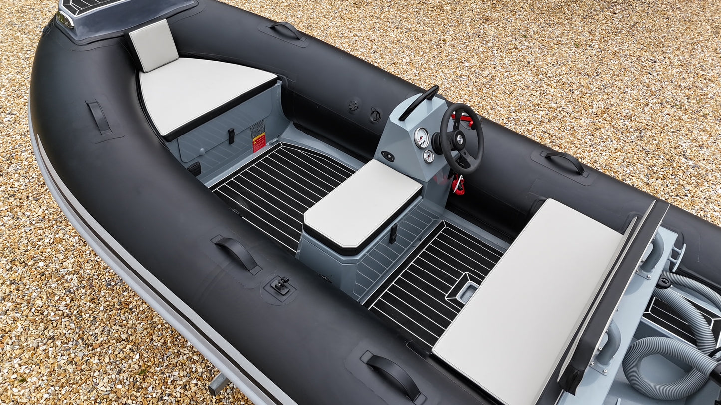 ZAR mini LUX 13 3.9m Console RIB + Honda Outboard