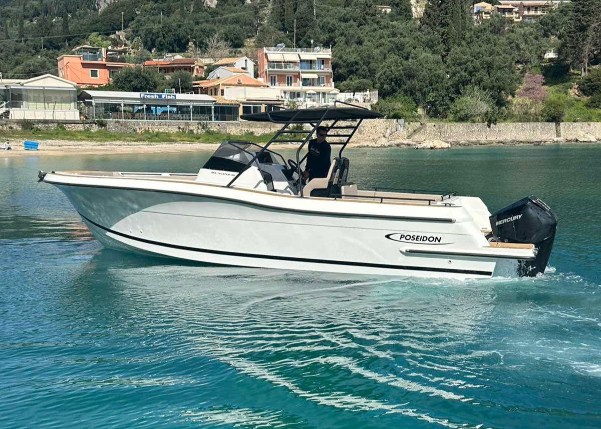 Poseidon Blu Water 300 + Honda Outboard