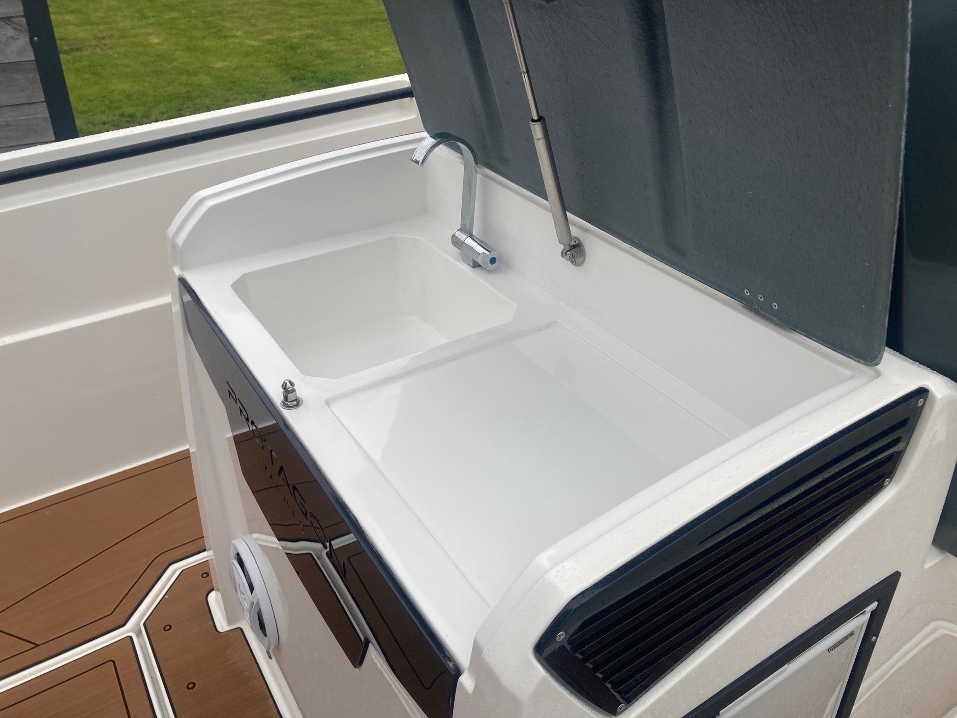 2023 Protagon 25 Space + Honda BF250 - BOATSMART