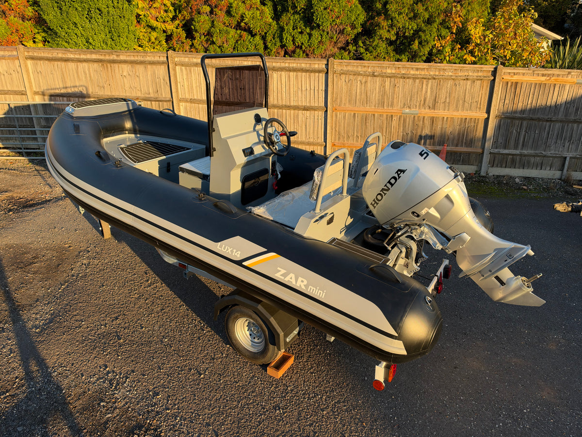 ZAR mini LUX 14 4.2m + Honda BF50 + Road Trailer