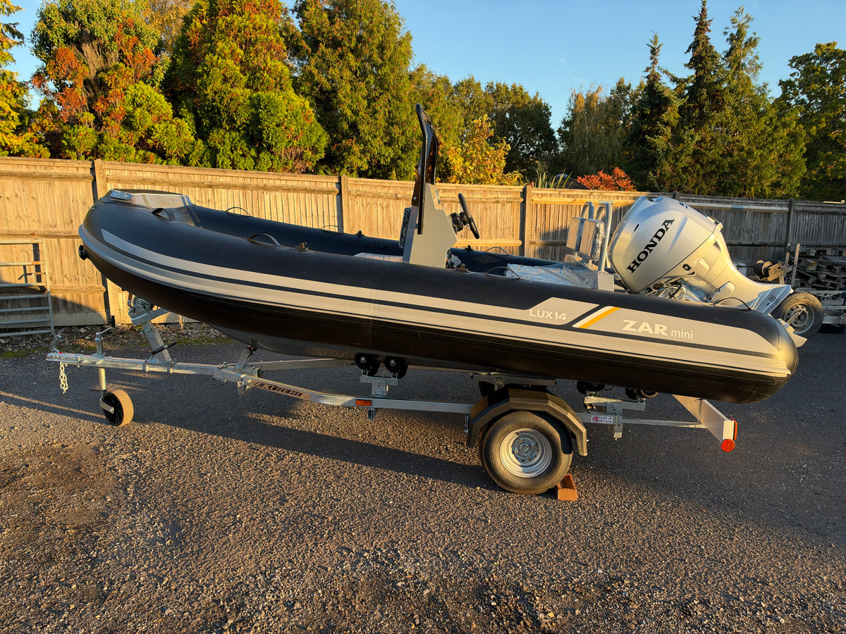 ZAR mini LUX 14 4.2m + Honda BF50 + Road Trailer