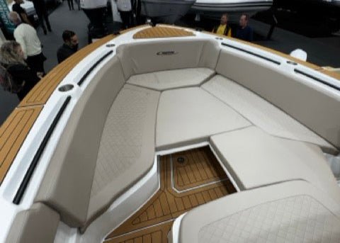 Poseidon Blu Water 300 + Honda Outboard - BOATSMART