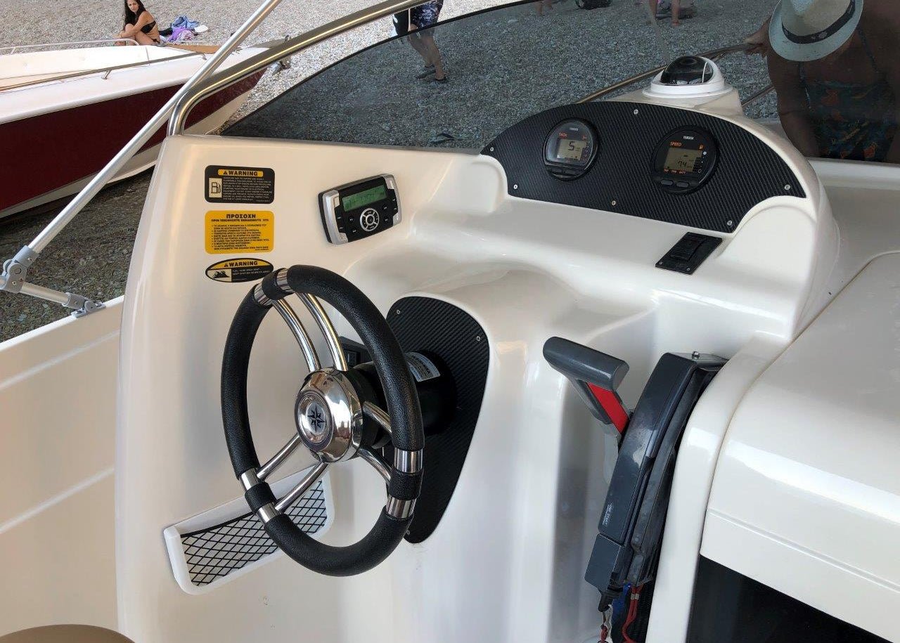 Poseidon Blu Water 640 + Honda Outboard - BOATSMART