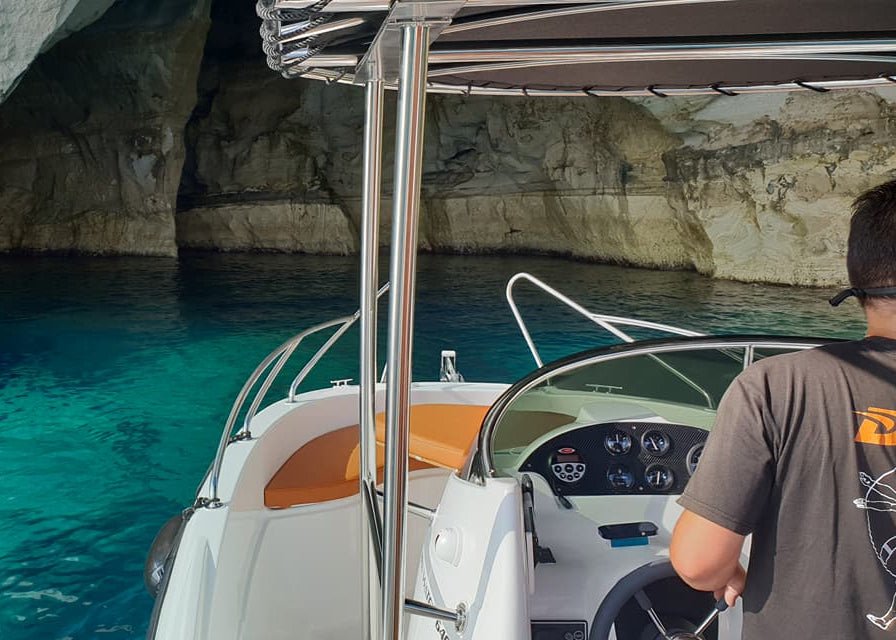 Poseidon Blu Water 640 + Honda Outboard - BOATSMART