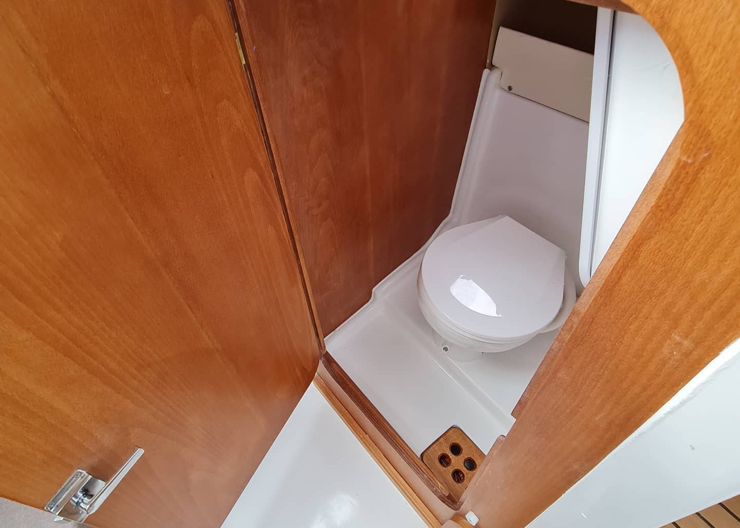 Poseidon King Fisher 650 + Honda Outboard - BOATSMART