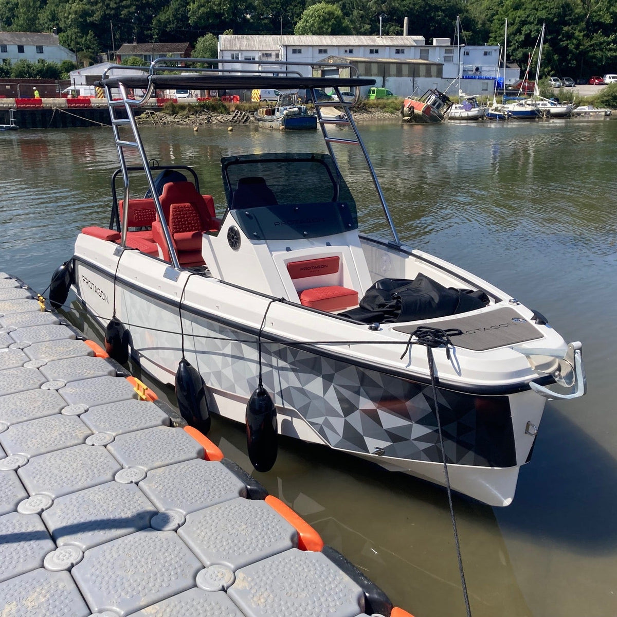 PROTAGON 20 + Honda Outboard - BOATSMART