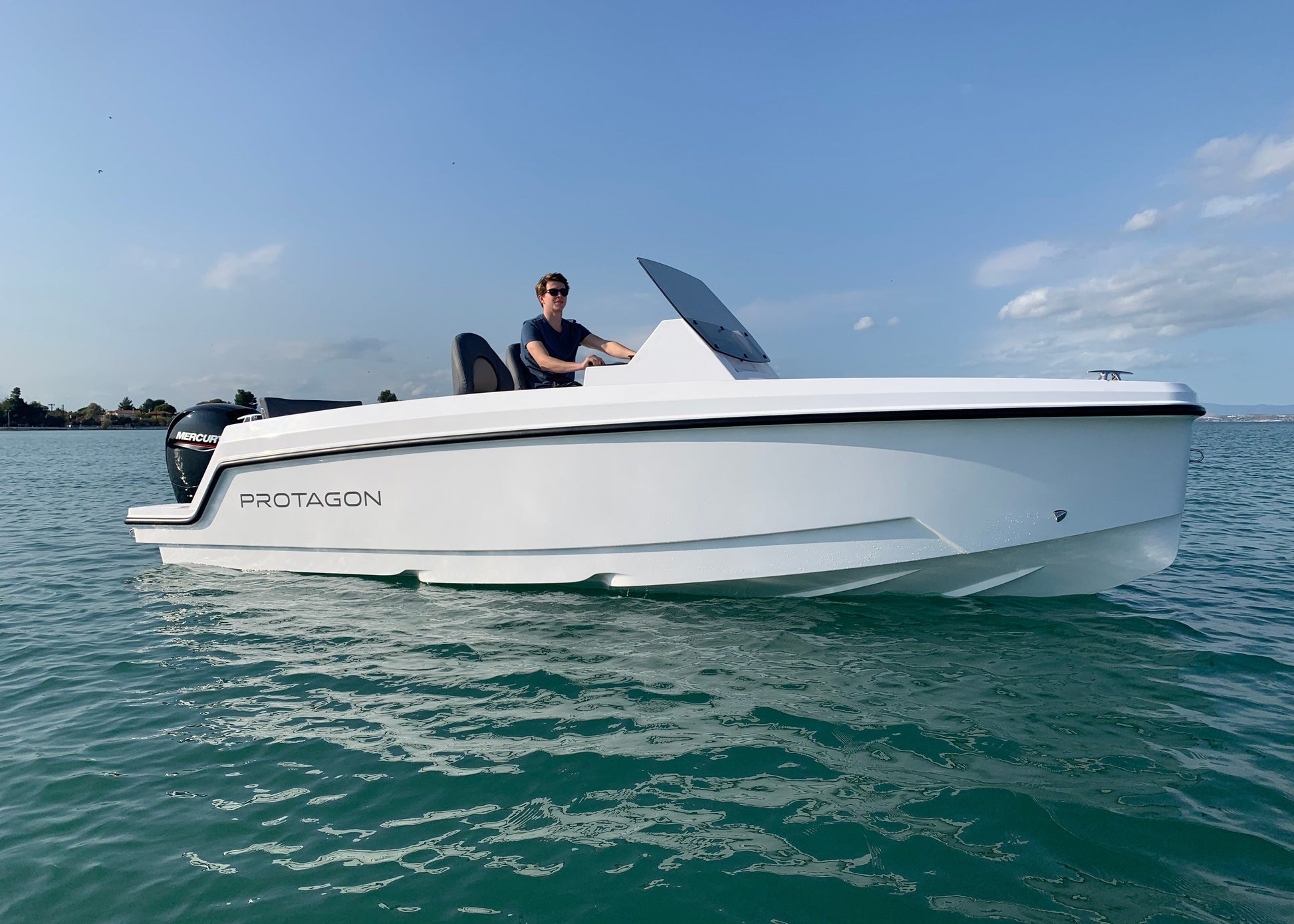 PROTAGON 20 + Honda Outboard - BOATSMART