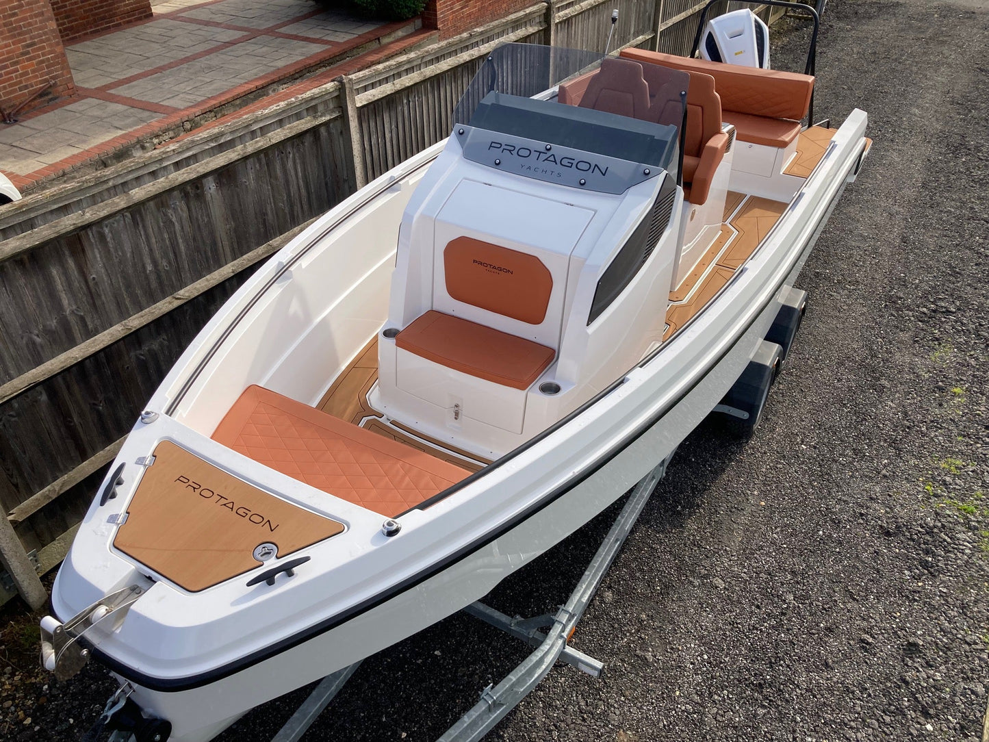 PROTAGON 25 SPACE + HONDA BF 250 XDU - BOATSMART