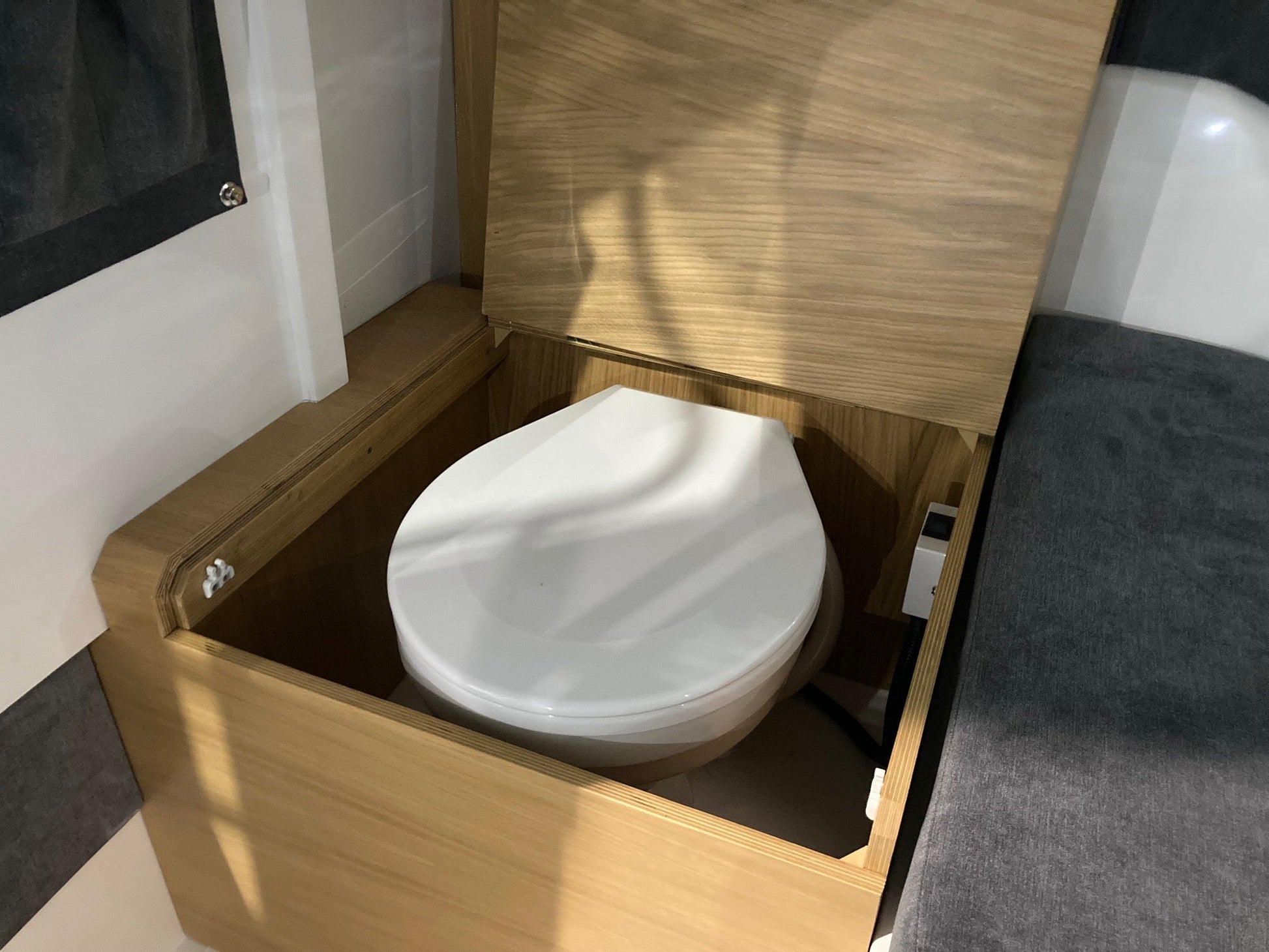 PROTAGON 25 Sundeck + Honda Outboard - BOATSMART