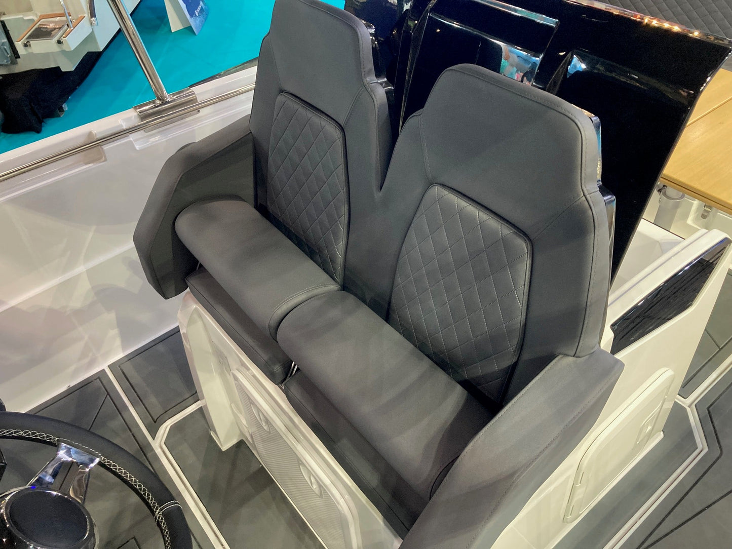 PROTAGON 25 Sundeck + Honda Outboard - BOATSMART