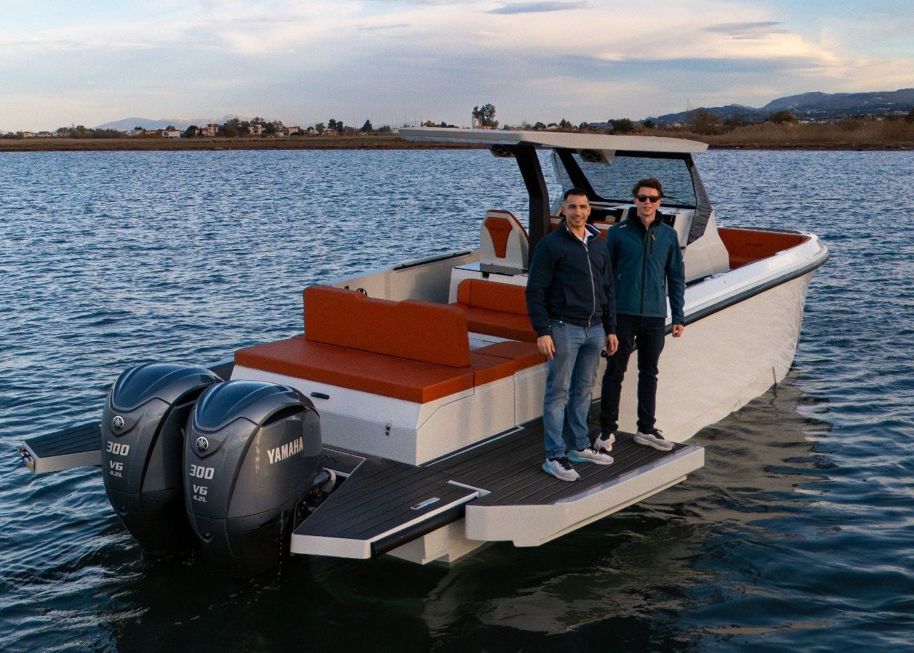 PROTAGON 33 Hard Top + Honda Outboard - BOATSMART