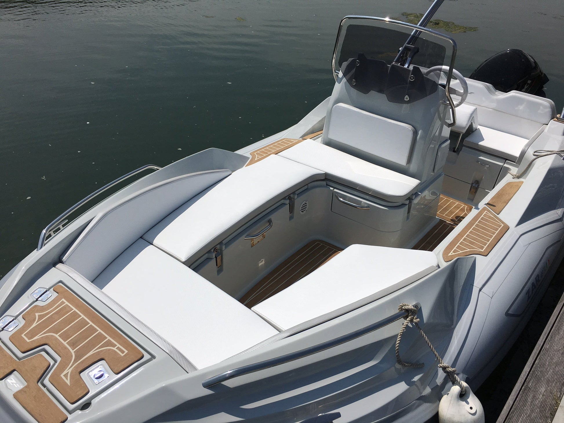 ZAR 49 Sport Luxury - BOATSMART