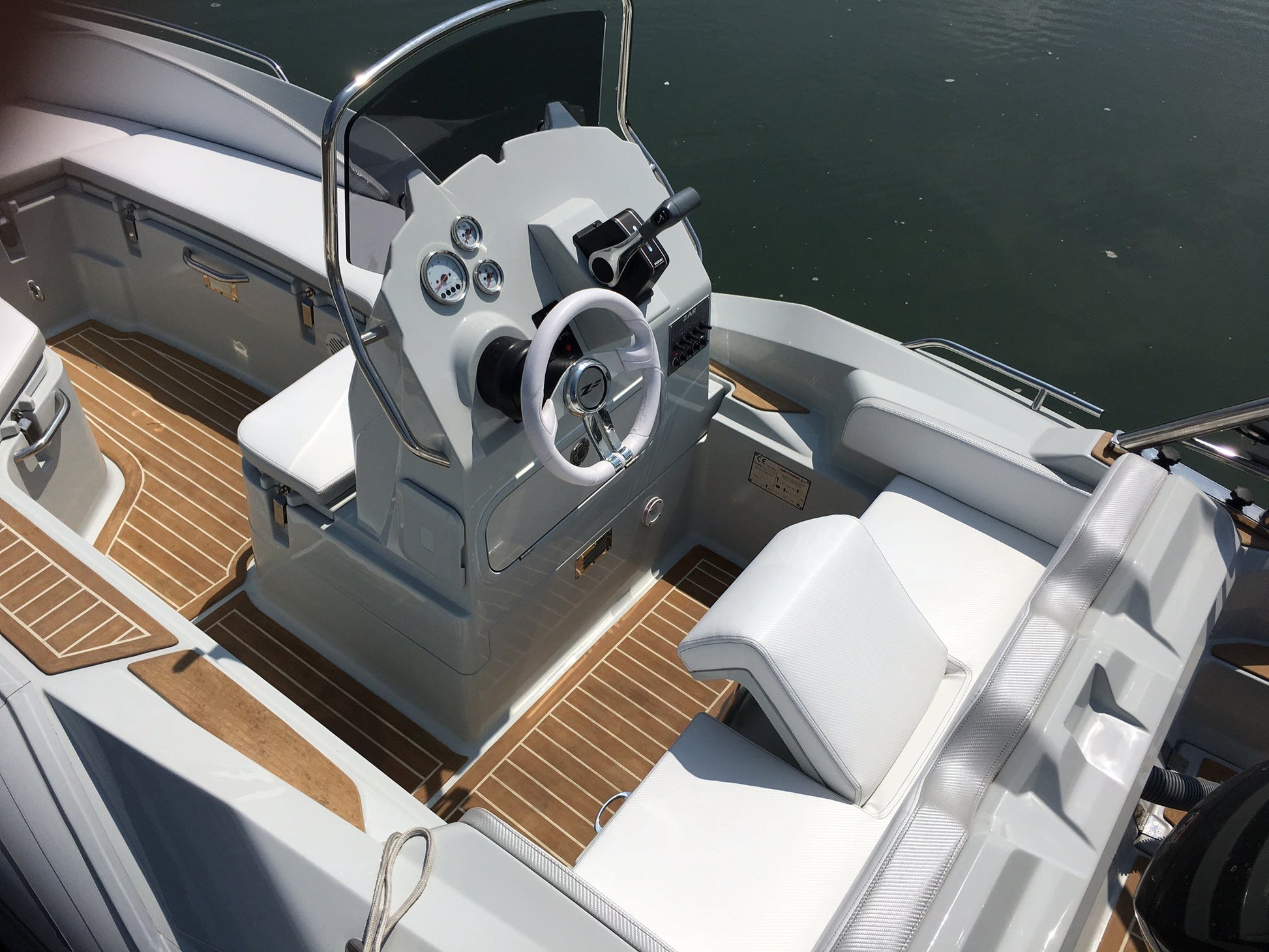 ZAR 49 Sport Luxury - BOATSMART