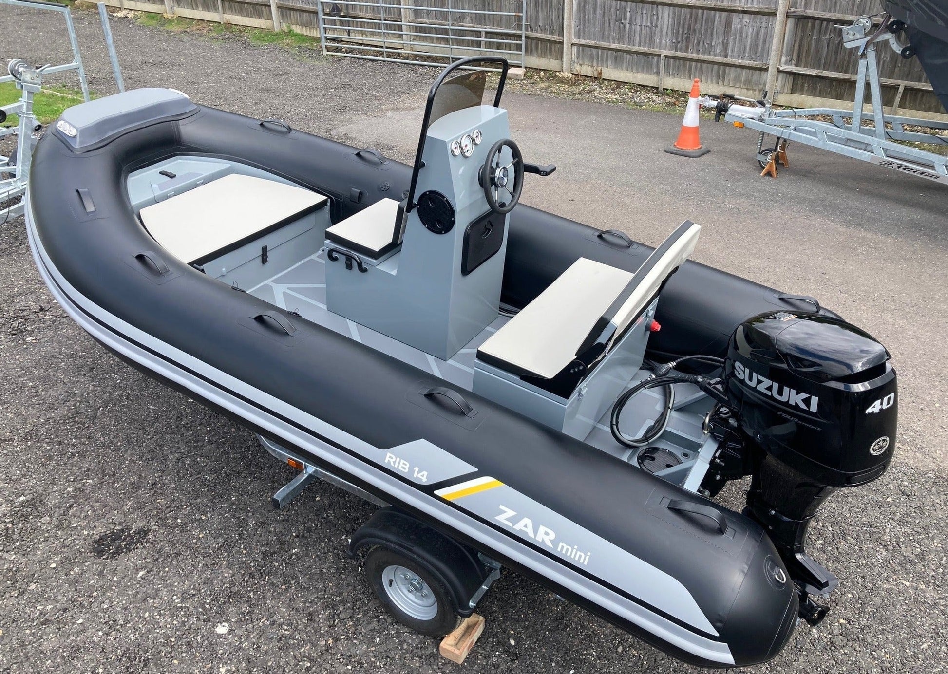 ZAR mini RIB PRO 14 4.2m Console RIB+ Honda Outboard - BOATSMART
