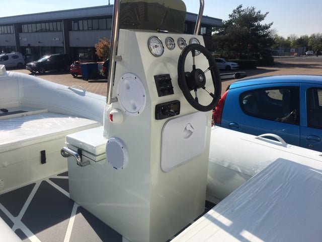 ZAR mini RIB PRO 14 4.2m Console RIB+ Honda Outboard - BOATSMART