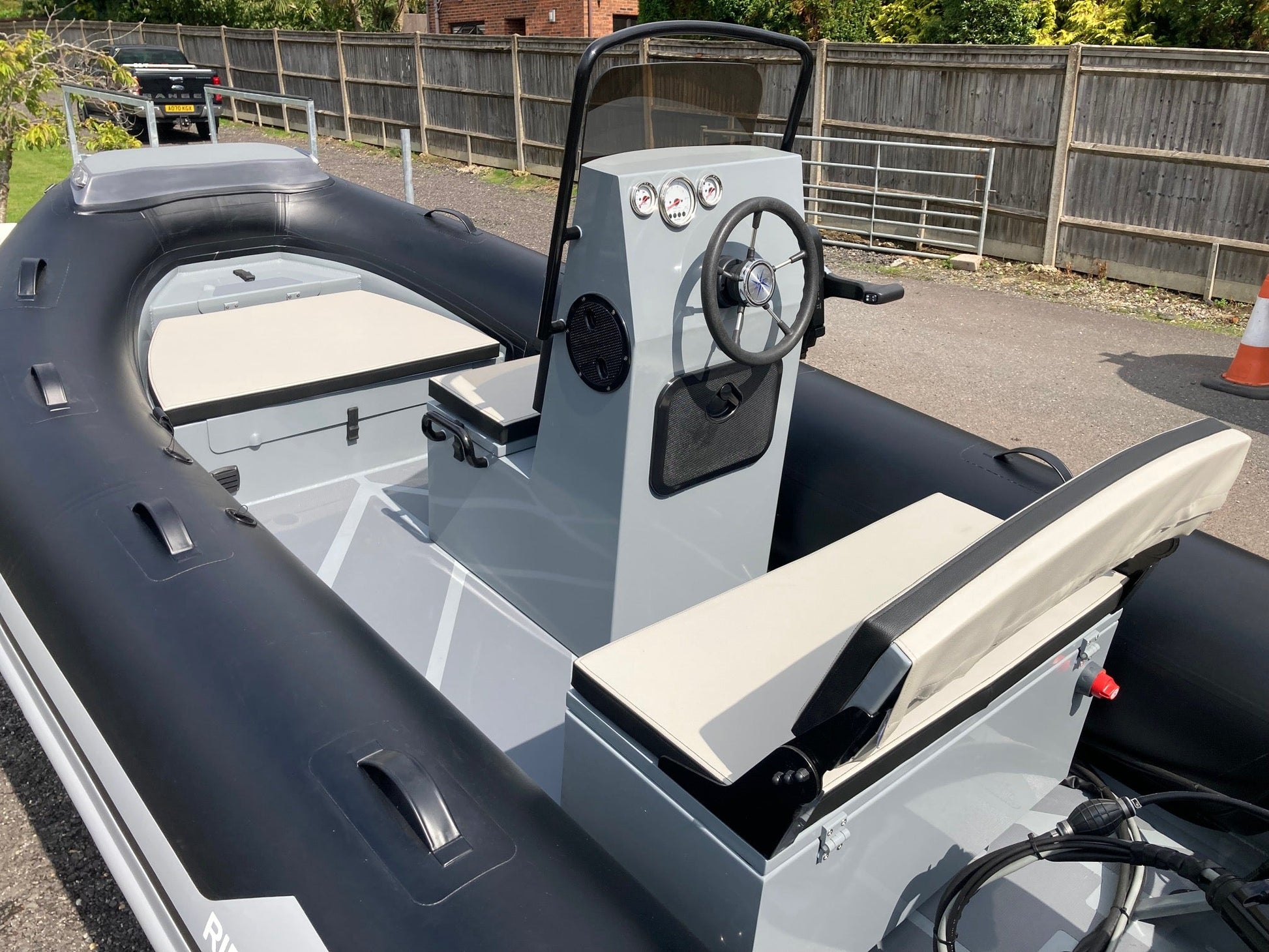 ZAR mini RIB PRO 14 4.2m Console RIB+ Honda Outboard - BOATSMART