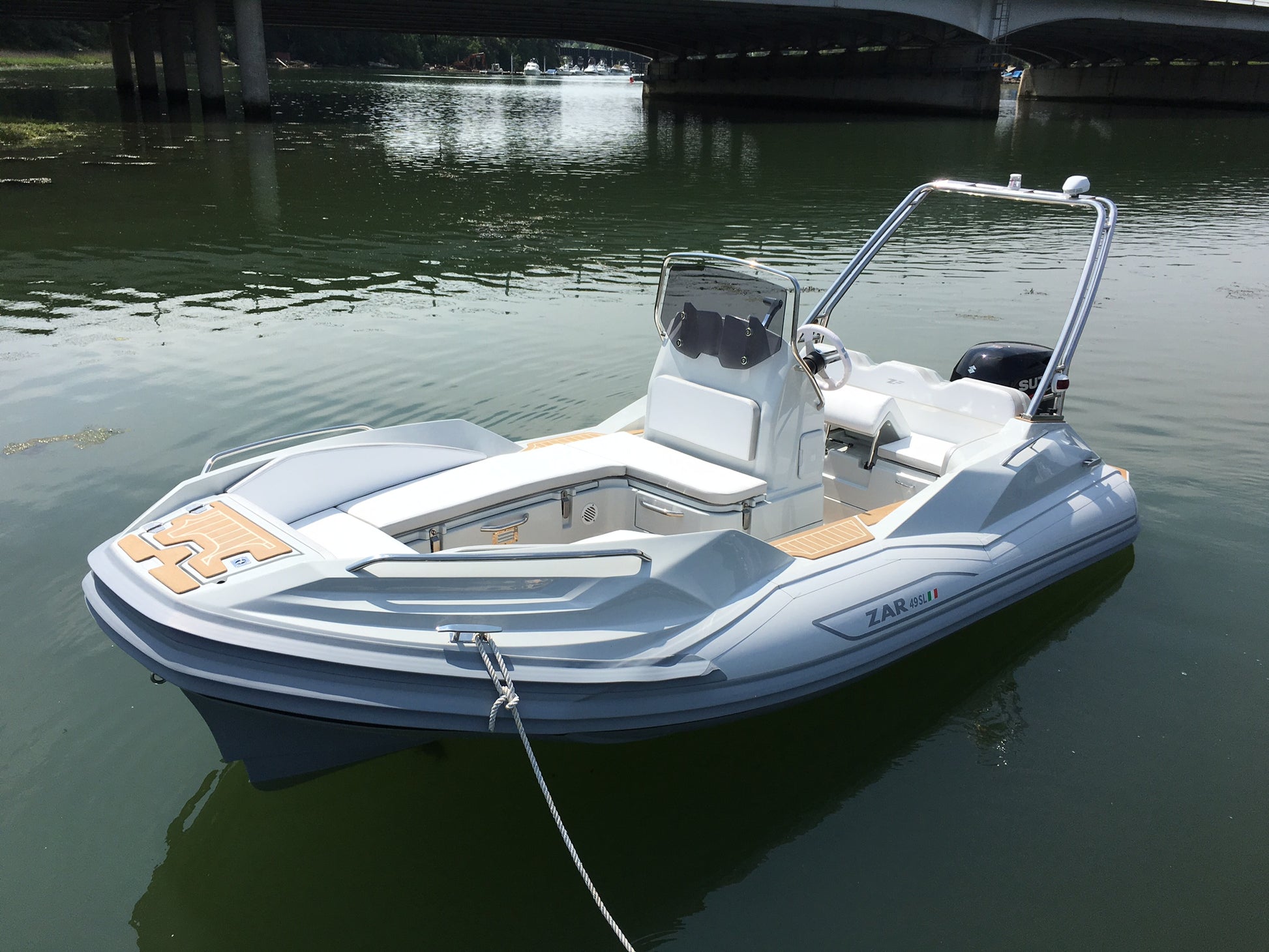 ZAR 49 Sport Luxury - BOATSMART